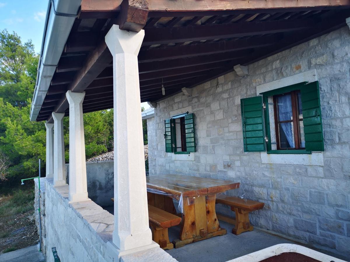 Vacation House, Parking Included, Lovrecina Postira Exteriör bild