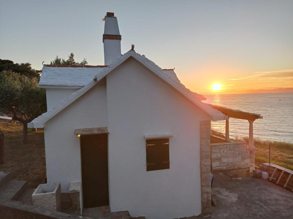 Vacation House, Parking Included, Lovrecina Postira Exteriör bild