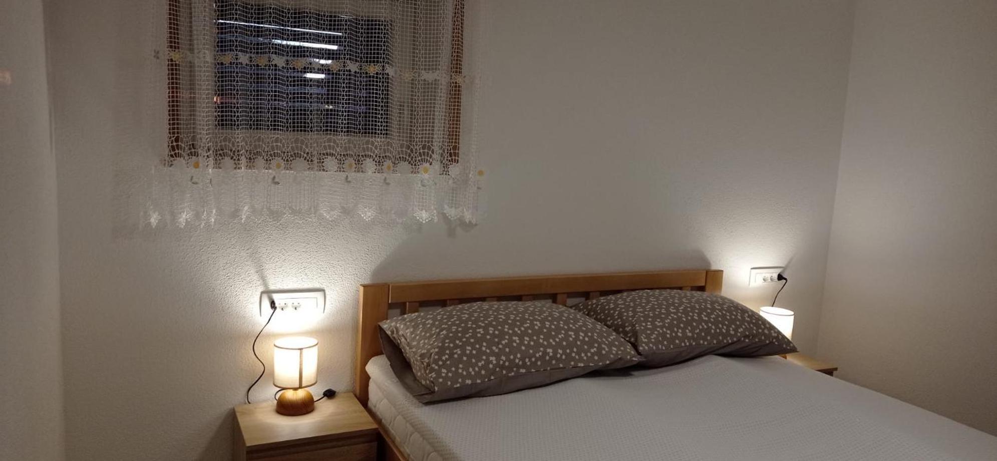 Vacation House, Parking Included, Lovrecina Postira Exteriör bild