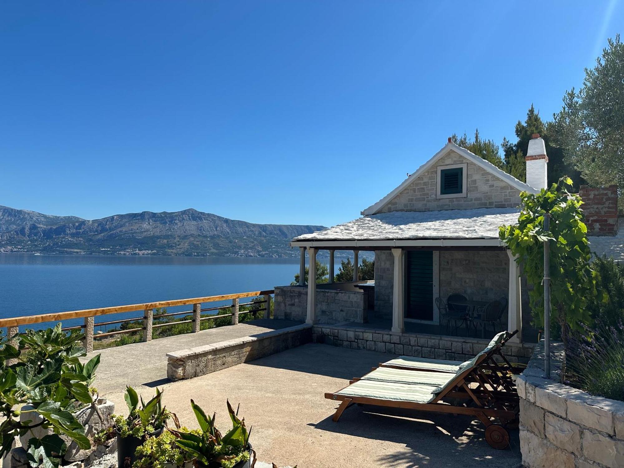 Vacation House, Parking Included, Lovrecina Postira Exteriör bild